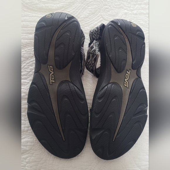 Teva Men's sandals (size 12) - Picture 2 of 2